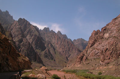 Левая часть ущелья - Иран, правая - Армения. Автор фото Завирюхина Мария (Масяня)